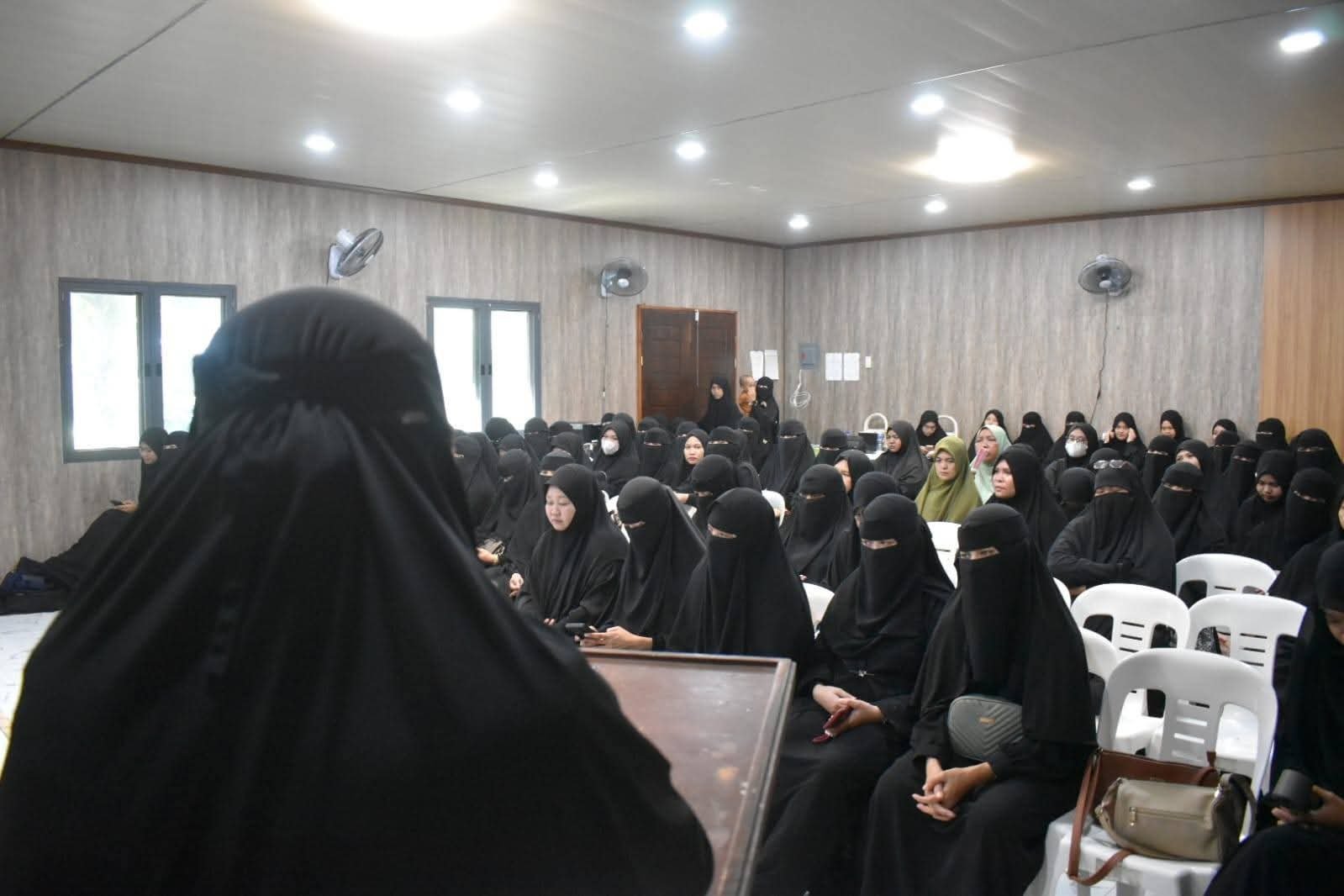 تنصيب مسؤولات الحافظات في فروع جمعية الحفاظ بالفلبين